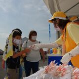 イチゴの菓子でおもてなし　真岡の国体会場