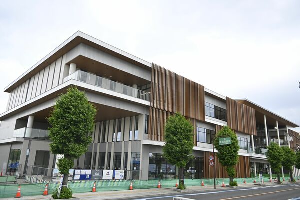 建設中の複合交流拠点施設