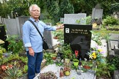 スハルト独裁政権への支持拒み、国籍喪失