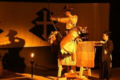 流鏑馬伝える劇場に