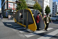 LRTテーマにイルミ準備　宇都宮中心部の園児や専門学校生ら　１７日に点灯開始