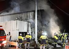 会社事務所の内壁など焼く