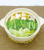 簡単なのに本格派！お手軽スタミナ鍋豚肉とニラのもつ鍋風