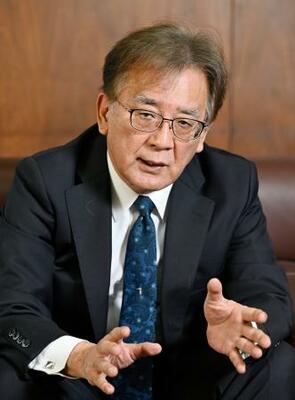 インタビューに答える東邦ガスの山碕聡志社長
