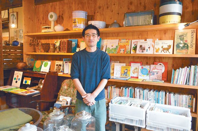 ”工場長〟の佐藤一貴さんと国内外の絵本