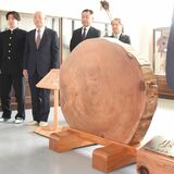 真岡高のシンボル、伐採されたケヤキをモニュメントに　「いいのができたな」同窓会関係者も喜び
