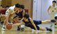 宇都宮－文星付　男子決勝リーグ　スチールを決める文星付の高桑（右から２人目）＝宇都宮市体育館