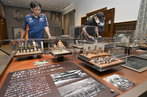銅山が隆盛を極めた時代の足尾のにぎわいを紹介