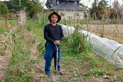 トマトやナスの自然農法、除染の畑で挑む