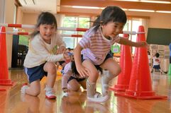 足利の６保育所で新トレーニング　脳に刺激、知性と感性育む　県内初導入
