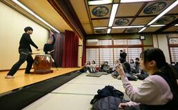 輪島の伝統芸能、力強く打ち初め