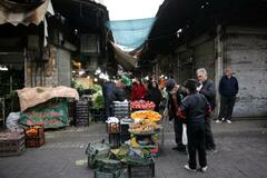 イラン市民、深まる苦境