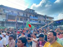 デモ指導者、銃撃され死亡