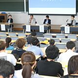 帝京大宇都宮キャンパスで地域経済シンポ　産官学民連携、共創の重要性説く