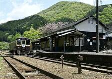 【夕刊】運転士不足で一部列車運休へ