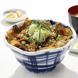 上河内SAの焼肉豚丼、「ハイウェイめし」の最多販売賞に　那須三元豚、岩下の新生姜など「栃木ならでは」
