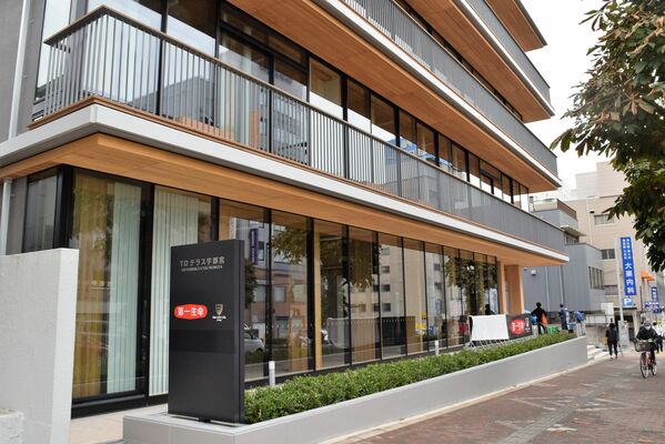 完成した木造ハイブリッド工法の中層ビル「ＴＤテラス宇都宮」