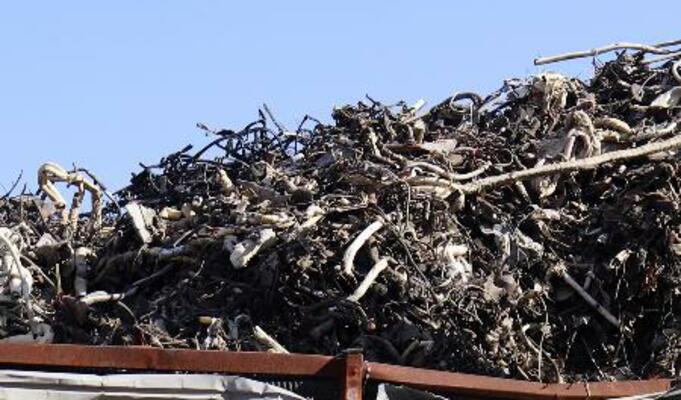 　金属スクラップの保管施設「ヤード」＝２０２４年２月、千葉県内