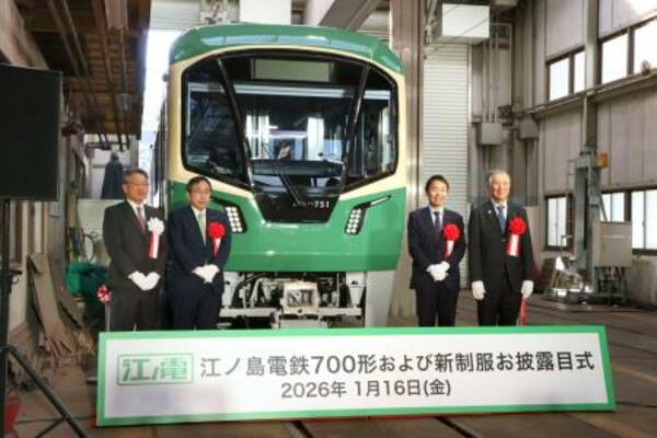 江ノ電20年ぶり新型車両を公開 海の景色より楽しめるよう工夫｜全国