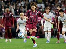 神戸が逆転勝ち、首位に