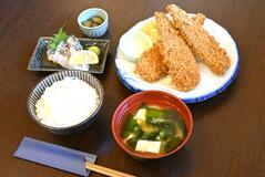 【推しの逸品】身やわらか、広がるうま味　アジフライ定食　ＳａｋａｎａＢａｓｅ（下野）