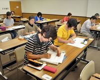 下野市石橋図書館／新聞投稿の仕方学ぶ