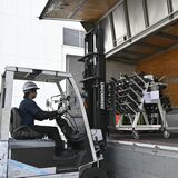 トラック運転手の残業規制から１年　「物流の大切さ伝わった」　低待遇、人手不足への危機感依然根強く