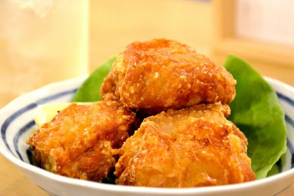 やや大きめで食べ応えがある「日本一のからあげ」