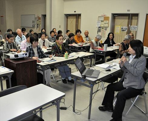 宇都宮市南生涯学習センター／新聞投稿の仕方学ぶ