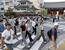 　東京・浅草を歩く訪日客ら＝９月
