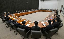 全９地域の景気判断据え置き