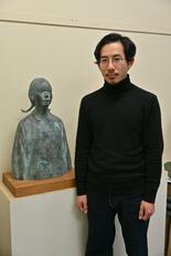 装飾を排して幅広い表現に