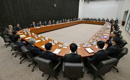 全９地域の景気判断据え置き