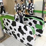 酪農盛んな市をモーッとＰＲ　新幹線の改札機が牛柄に　ＪＲ那須塩原駅で通り初め式