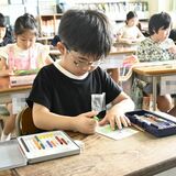「詐欺に遭わないでほしい」、児童らが祖父母宛にメッセージ　宇都宮東署、詐欺防止へオリジナル絵はがき活用