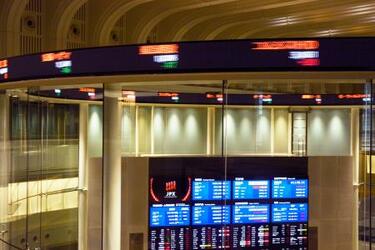 東証終値、初の６万円超え