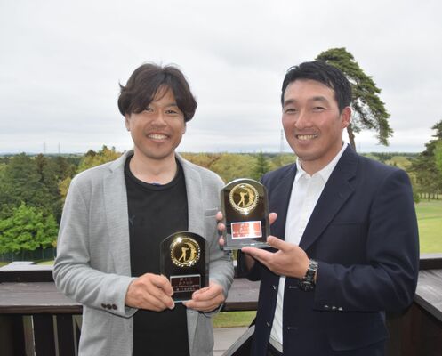 ３位の鈴木（左）・中川組