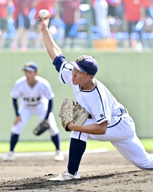 5回を無失点で抑えた小山西の先発・大塚