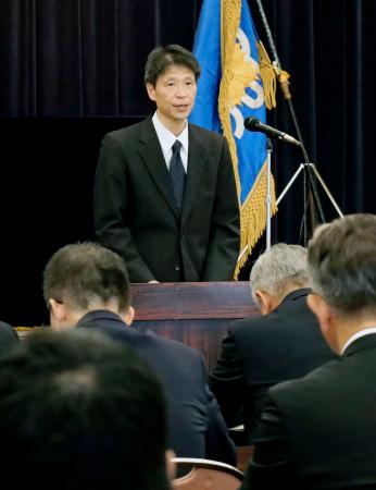 臨時署長会議で訓示する神奈川県警の和田薫本部長=6日午前、県警本部