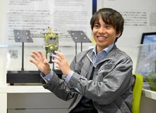 小惑星に超接近!飛び続けるはやぶさ2、この夏「神」一重のミッションへ
