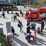 ＬＲＴのそばで火災予防イベント　119番の日、宇都宮で　ミニ消防車の搭乗体験も