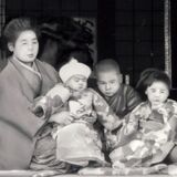 誕生記念撮影で一騒動　祖父は水戸藩の郷士の末裔