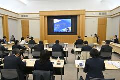 経済安保 政策など説明