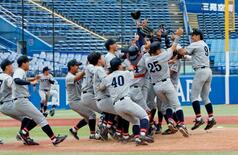関大が５４年ぶり３度目優勝