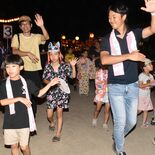 校庭に笑顔と盆踊りの輪　大正時代から続く「盆踊り大会」360人が風物詩…