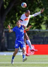 オランダ、ウズベクに辛勝