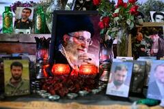 【イラン首都テヘラン】頭上で閃光、叫ぶ徹底抗戦