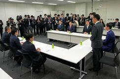 自維、連立合意の進捗確認