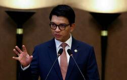 大統領「安全のため避難」と演説
