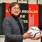 矢板中央高に女子サッカー部　手塚貴子さんが監督、強豪の男子に続け